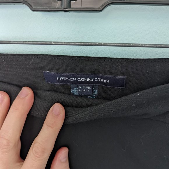 French Connection Black Side Zip Mini , sz 4 - Picture 4 of 4
